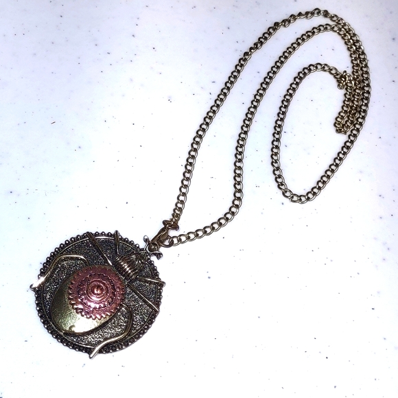 🧭 Steampunk Beetle pendant and chain - Picture 3 of 7